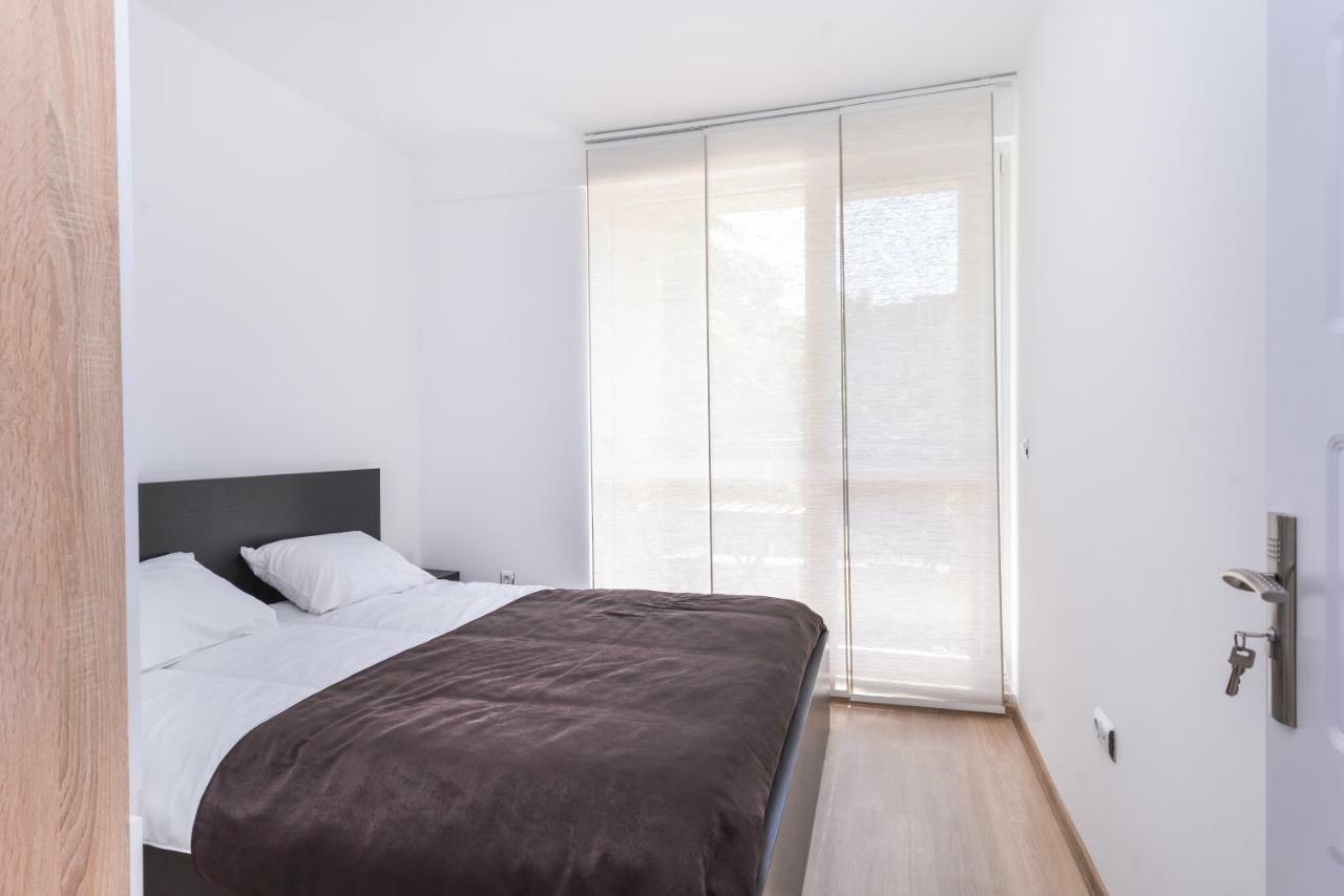 Cinecitta - One Bedroom Lion'S Bridge Apartment Софія Екстер'єр фото
